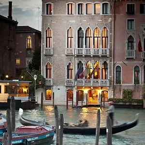 Pesaro Palace **** Veneza