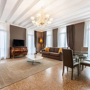Appartement San Teodoro Palace - Luxury Apartments