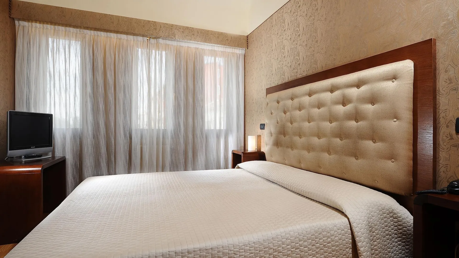 ***  Hotel Abbazia Venecia Italia