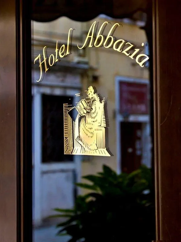 Hotel Abbazia Venecia 3*,
